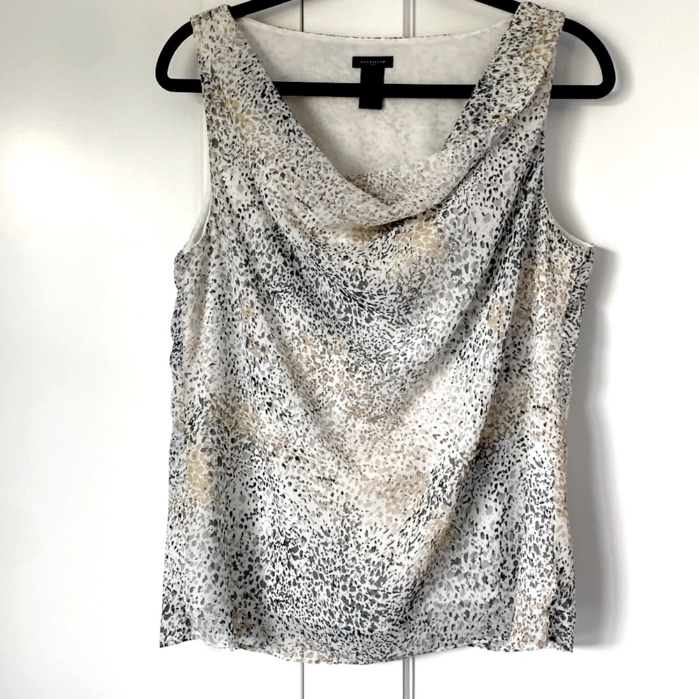 Ann Taylor M sleeveless blouse. Multi color- taupe, beige, silver.